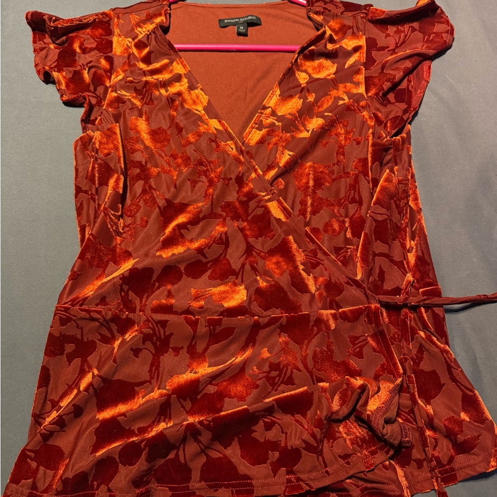 Banana republic velvet top size M